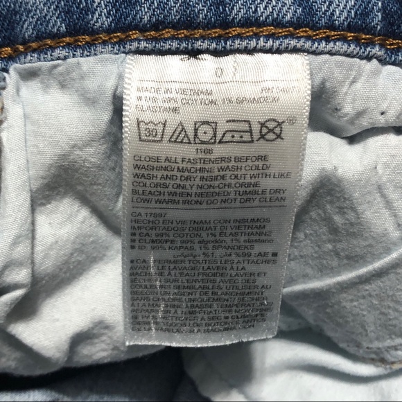 Old Navy Distressed Boyfriend Shorts - Picture 5 of 7